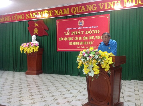 Tran-Van-Đong_Chu-tich-LĐLĐ-tinh-phat-bieu-tai-buoi-Le.JPG